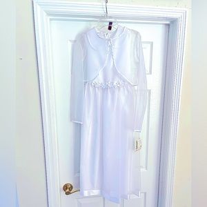 QUINCEANERA Beautiful White Sleeveless Dress & Bolero Style Long sleeve Jacket!